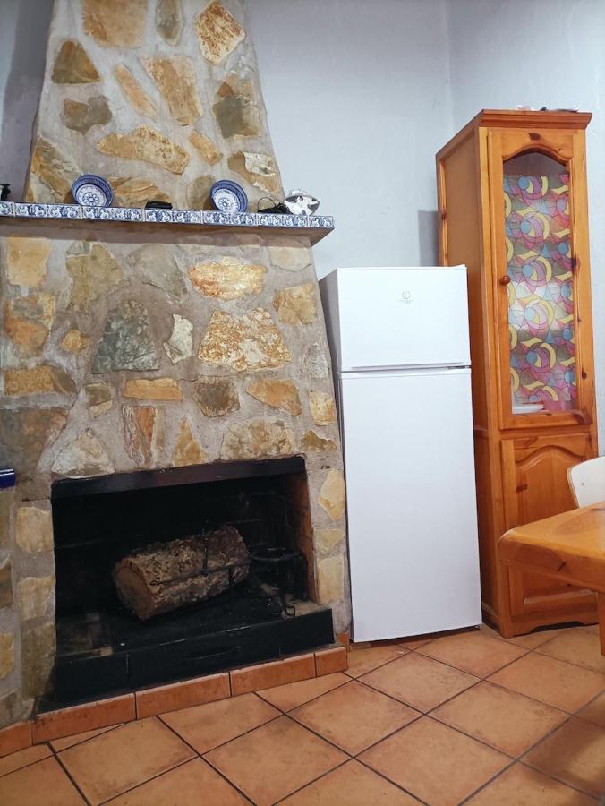 Alojamiento Familiar Con Chimenea - Alt Emporda Sant Climent Sescebes Zewnętrze zdjęcie