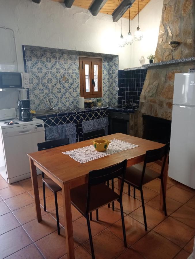 Alojamiento Familiar Con Chimenea - Alt Emporda Sant Climent Sescebes Zewnętrze zdjęcie